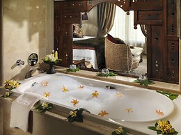 Royal Garden Villas & Spa