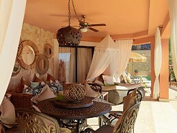 Royal Garden Villas & Spa