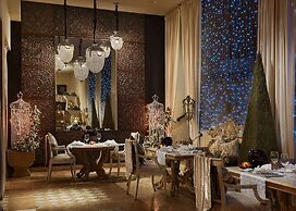 Royal Garden Villas & Spa