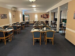 ARC Hotel