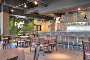 Holiday Inn & Suites Pigeon Forge Convention Center by IHG