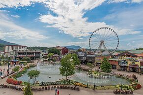 Holiday Inn & Suites Pigeon Forge Convention Center by IHG