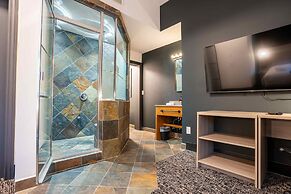 Northwinds Hotel Revelstoke