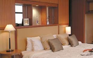 Dalian Asia Pacific Service Apartment