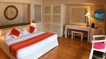 Adaaran Club Rannalhi  - 45 Minutes away from Male by Speedboat