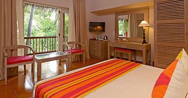 Adaaran Club Rannalhi  - 45 Minutes away from Male by Speedboat