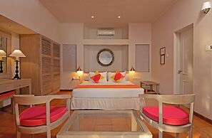 Adaaran Club Rannalhi  - 45 Minutes away from Male by Speedboat