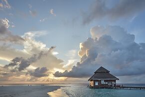 Adaaran Club Rannalhi  - 45 Minutes away from Male by Speedboat