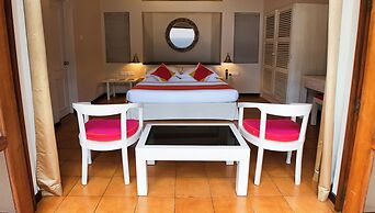 Adaaran Club Rannalhi  - 45 Minutes away from Male by Speedboat