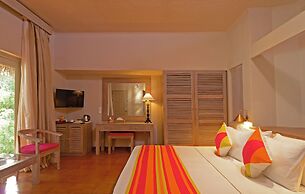 Adaaran Club Rannalhi  - 45 Minutes away from Male by Speedboat