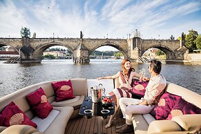 Mandarin Oriental, Prague