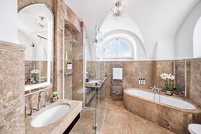 Mandarin Oriental, Prague
