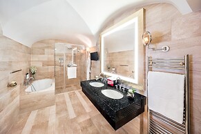 Mandarin Oriental, Prague