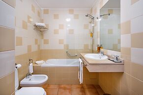 AP Victoria Sports & Beach