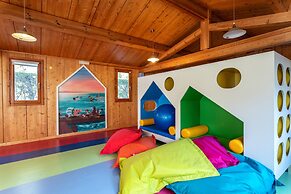 AP Victoria Sports & Beach