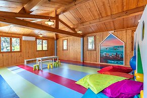 AP Victoria Sports & Beach