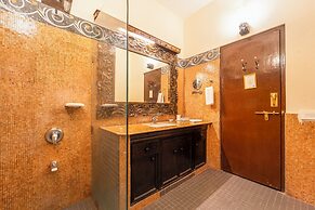 The Royal Retreat Resort and Spa