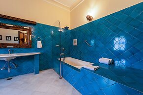 The Royal Retreat Resort and Spa