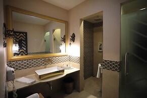 The Royal Retreat Resort and Spa