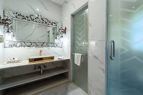 The Royal Retreat Resort and Spa