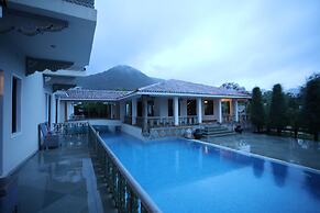 The Royal Retreat Resort and Spa