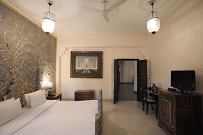 The Royal Retreat Resort and Spa