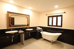 The Royal Retreat Resort and Spa