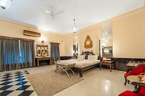 The Royal Retreat Resort and Spa