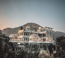 The Royal Retreat Resort and Spa