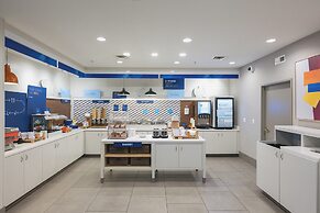 Holiday Inn Express & Suites Marquette by IHG