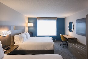 Holiday Inn Express & Suites Marquette by IHG