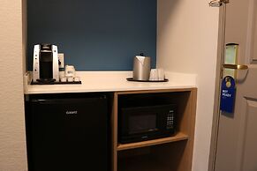 Holiday Inn Express & Suites Marquette by IHG