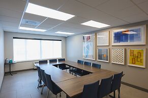 Holiday Inn Express & Suites Marquette by IHG