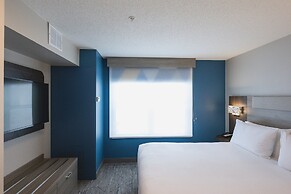 Holiday Inn Express & Suites Marquette by IHG