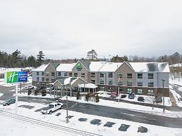 Holiday Inn Express & Suites Marquette by IHG
