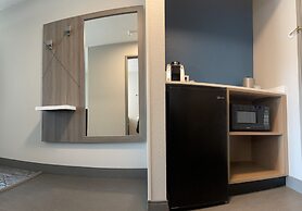 Holiday Inn Express & Suites Marquette by IHG