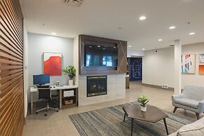 Holiday Inn Express & Suites Marquette by IHG