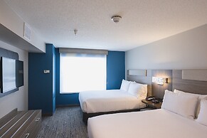 Holiday Inn Express & Suites Marquette by IHG