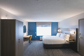 Holiday Inn Express & Suites Marquette by IHG