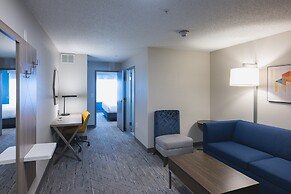 Holiday Inn Express & Suites Marquette by IHG