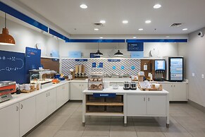 Holiday Inn Express & Suites Marquette by IHG