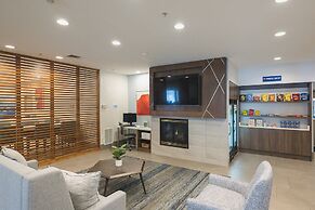 Holiday Inn Express & Suites Marquette by IHG