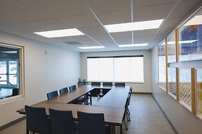 Holiday Inn Express & Suites Marquette by IHG