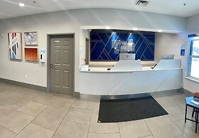 Holiday Inn Express & Suites Marquette by IHG