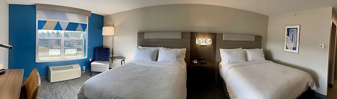 Holiday Inn Express & Suites Marquette by IHG