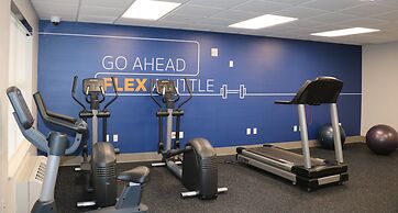 Holiday Inn Express & Suites Marquette by IHG