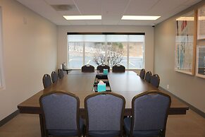 Holiday Inn Express & Suites Marquette by IHG