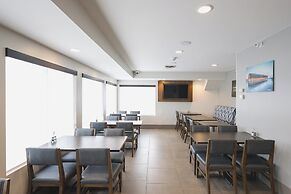 Holiday Inn Express & Suites Marquette by IHG