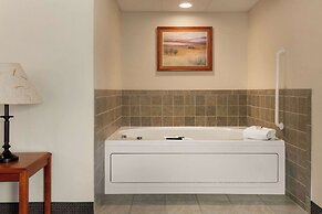 AmericInn by Wyndham Havre