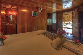 St. George's Caye Resort